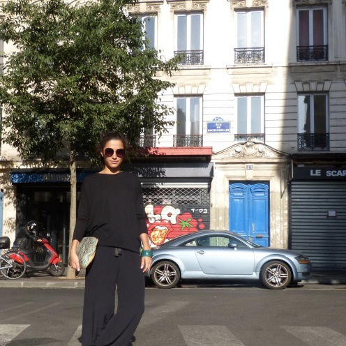 Minimalistic outfit in Paris